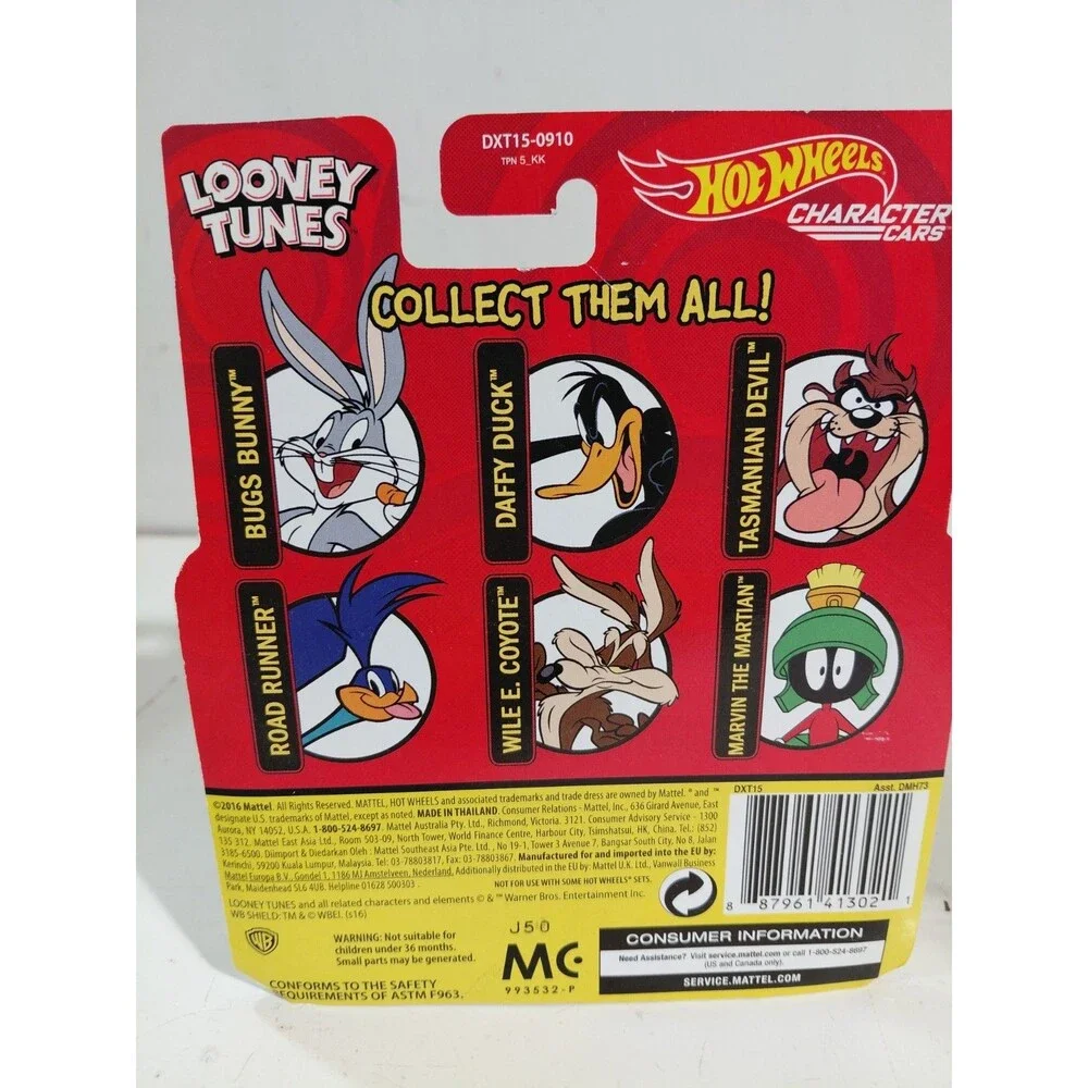 NIP Hot Wheels Character Cars 1:64 Die Cast Looney Tunes Marvin The Martian
